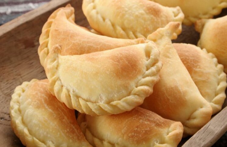 Empanadas-de-mortadela-y-queso-la-receta-furor-en-esta-cuarentena